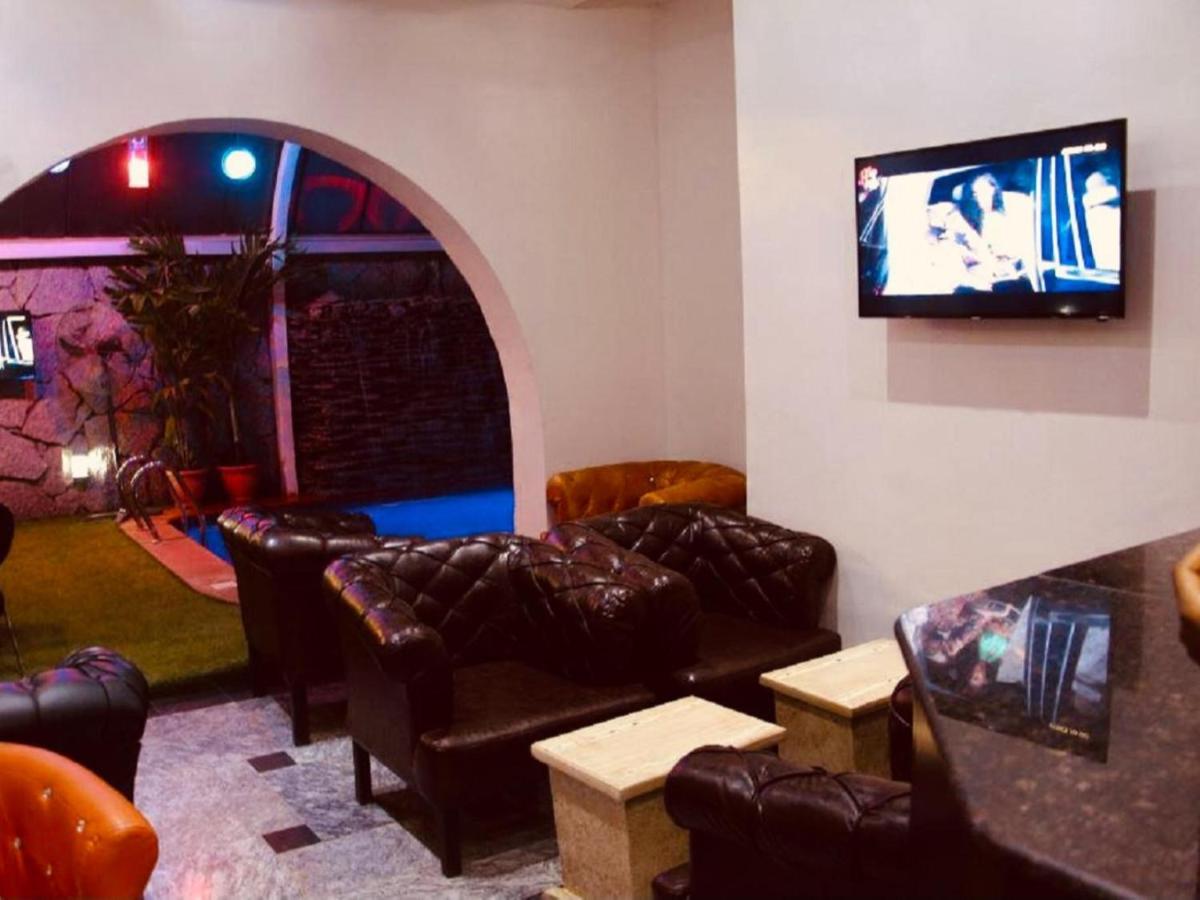 E-Suite Hotel Абуджа Екстериор снимка