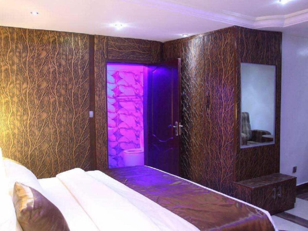 E-Suite Hotel Абуджа Екстериор снимка