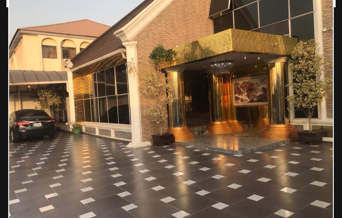 E-Suite Hotel Абуджа Екстериор снимка